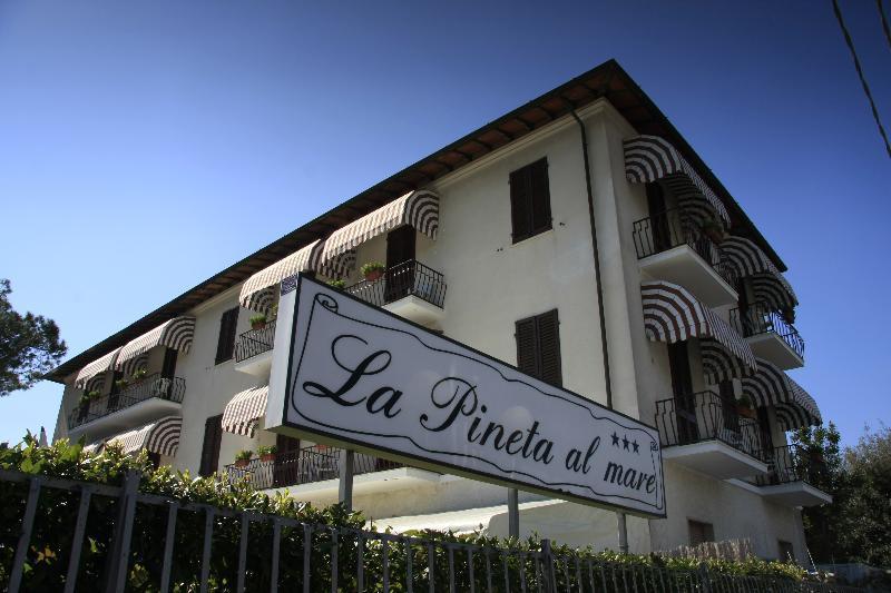 Hotel La Pineta Al Mare Φόρτε ντε Μάρμι Εξωτερικό φωτογραφία