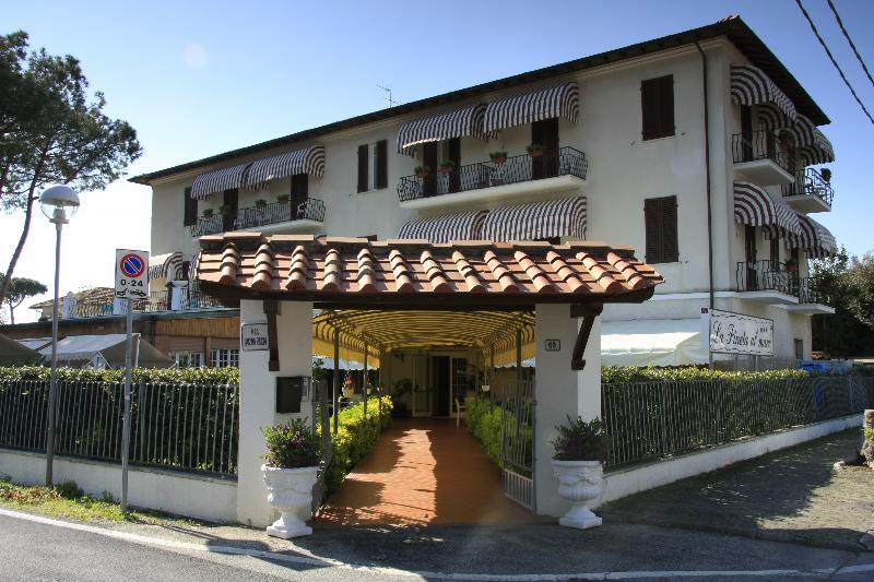 Hotel La Pineta Al Mare Φόρτε ντε Μάρμι Εξωτερικό φωτογραφία
